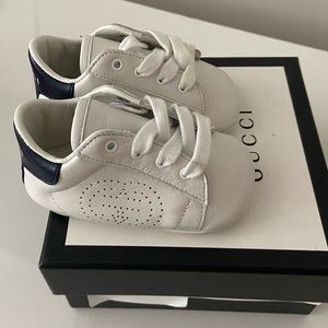 Gucci baby shoes